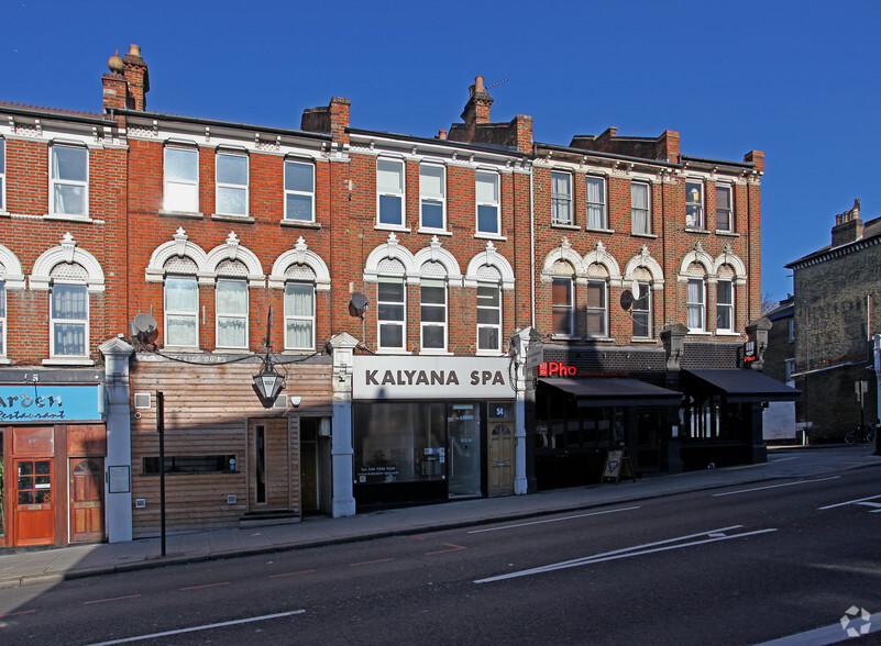 54 Battersea Rise, London for lease - Primary Photo - Image 1 of 2