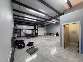 10379 Alta Vista Rd, Fort Worth, TX for lease Interior Photo- Image 1 of 7