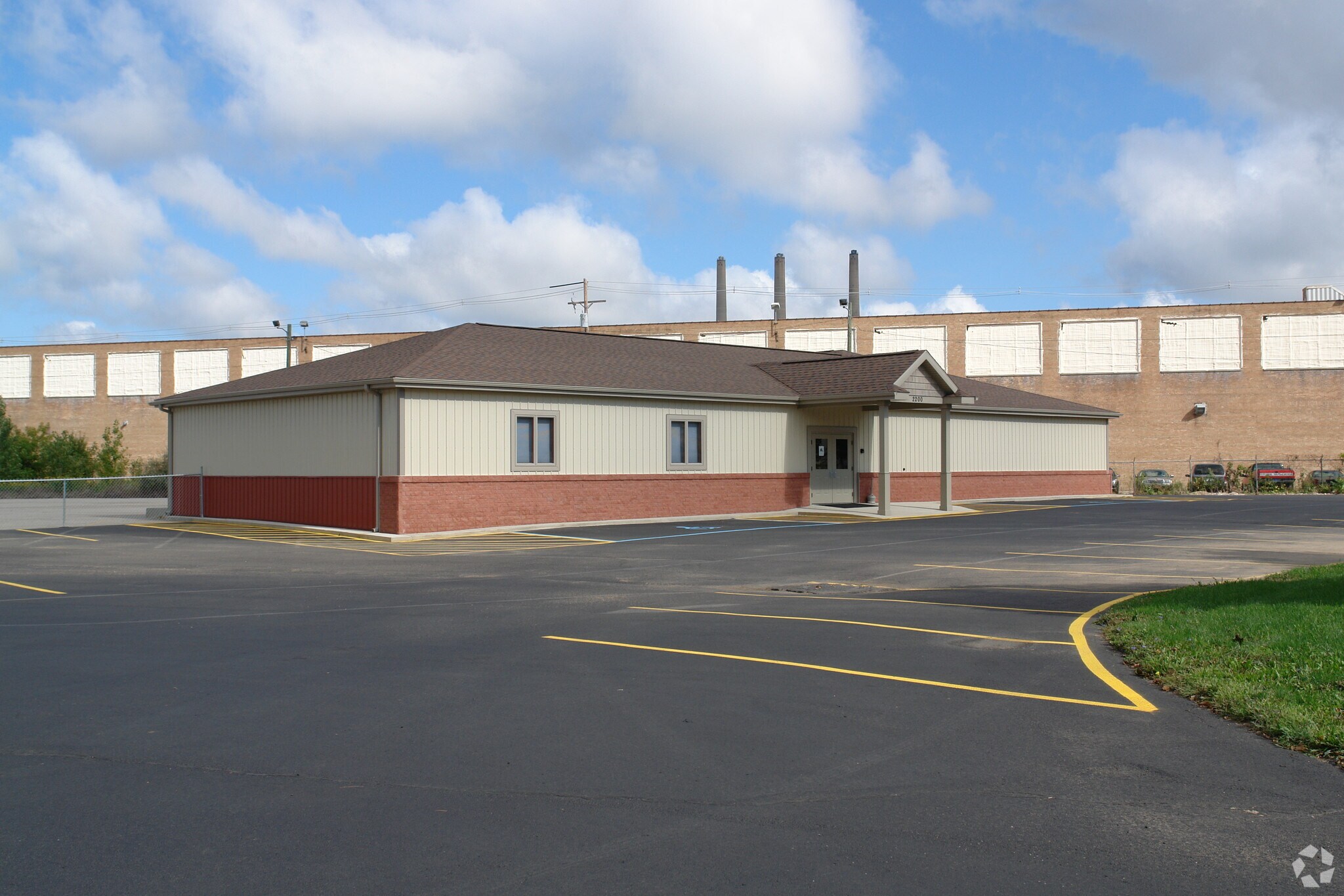 2200 S Washington Ave, Lansing, MI for sale Primary Photo- Image 1 of 1