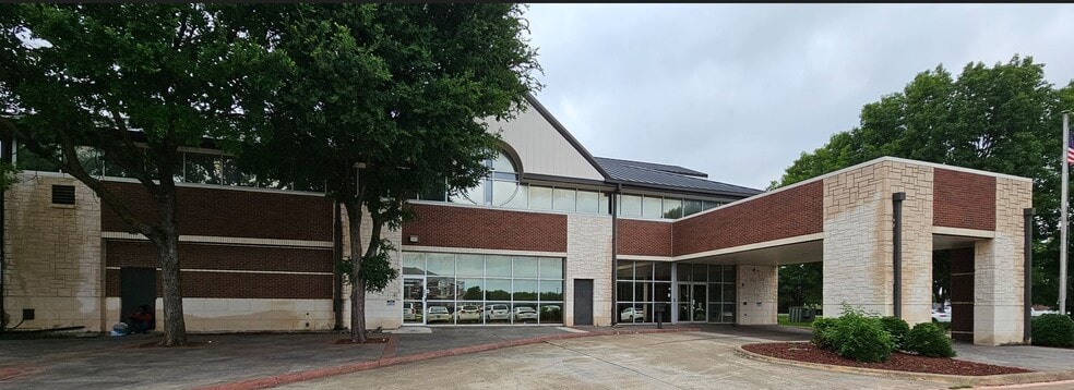 1450 N Redbud Blvd, McKinney, TX for lease - Building Photo - Image 2 of 25