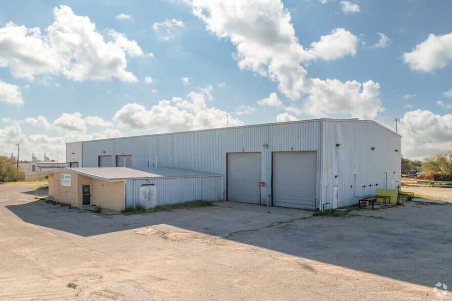 1550 Laredo Dr, Odessa, TX for sale - Building Photo - Image 3 of 20