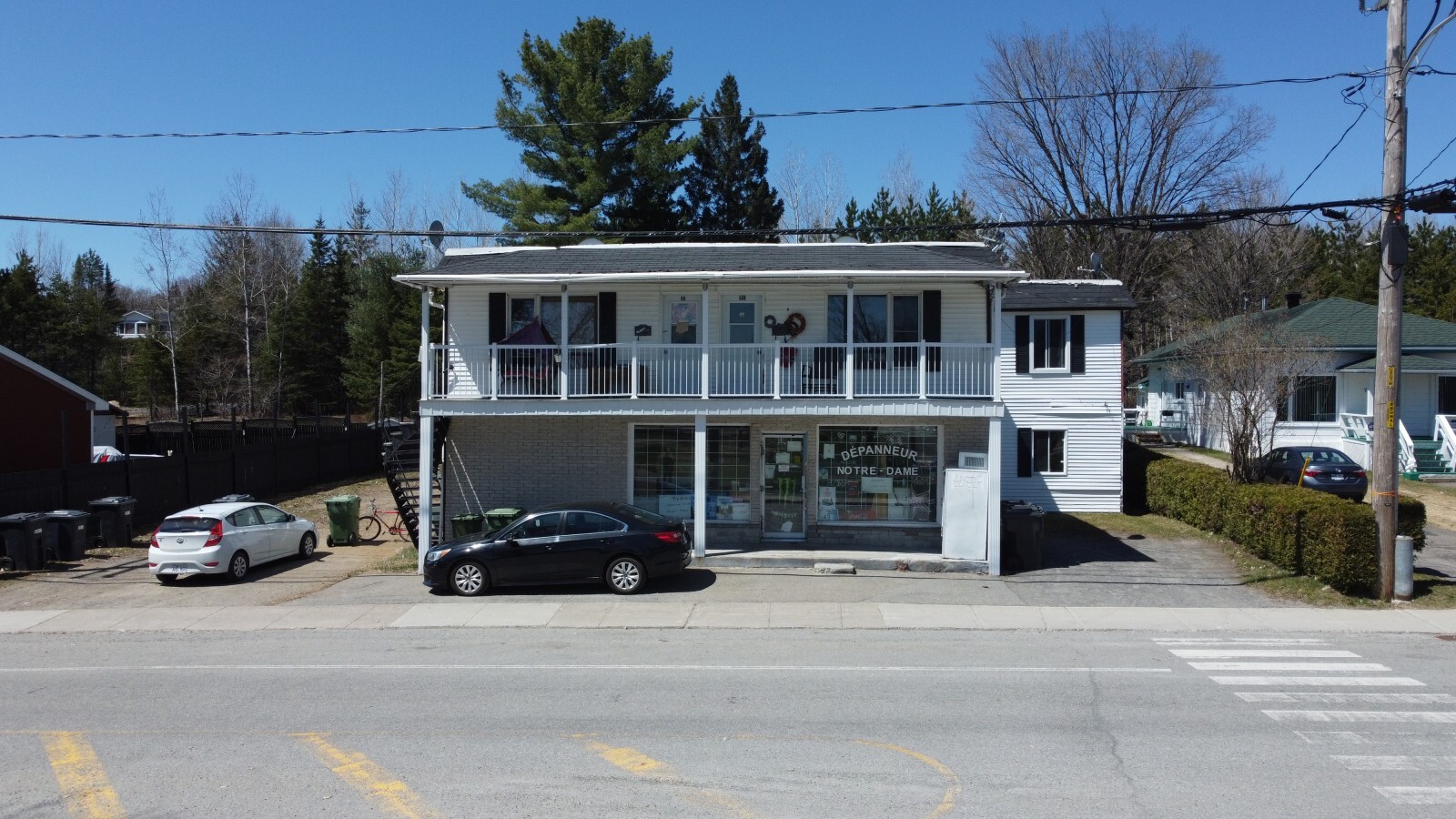 66-68C Rue Notre-Dame, Sainte-agathe-des-monts, QC for sale Primary Photo- Image 1 of 1