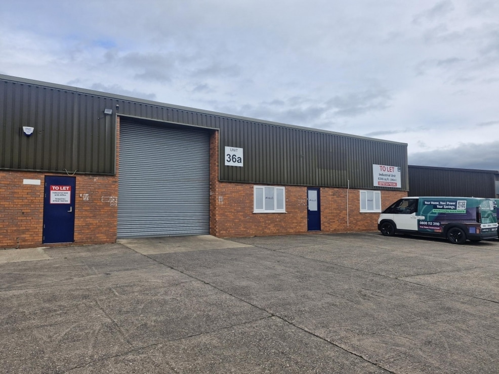 Colton Rd, Rugeley for lease Primary Photo- Image 1 of 3
