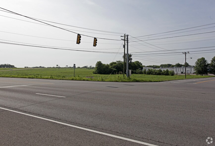 1182 Long Hollow Pike, Gallatin, TN 37066