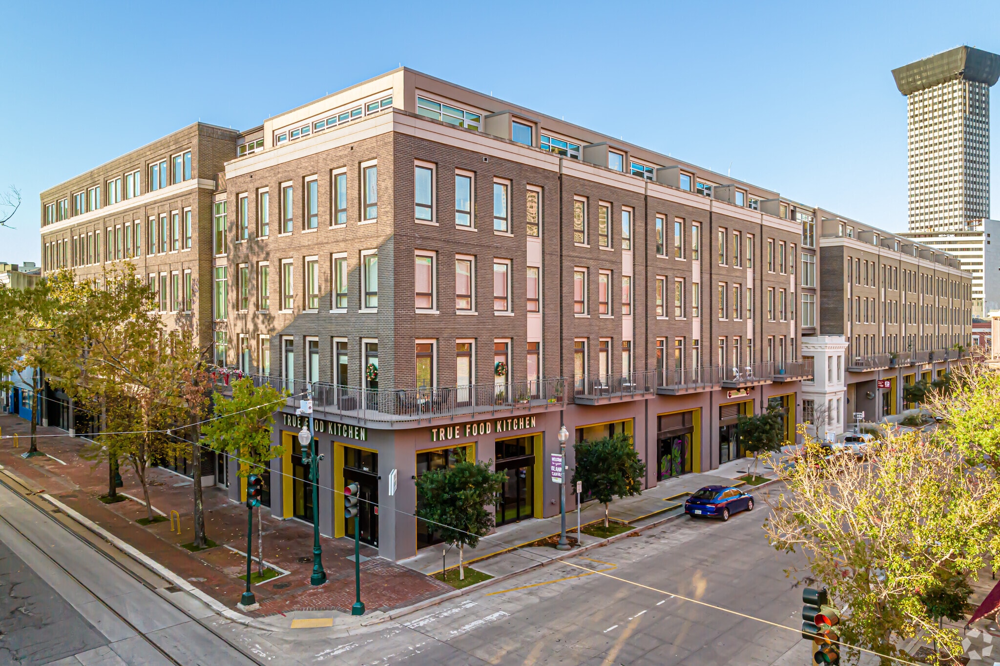 730 Julia St, New Orleans, LA for lease Building Photo- Image 1 of 6