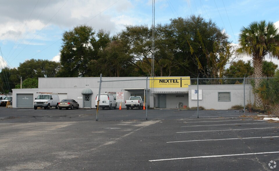 835 Lee Rd, Orlando, FL 32810