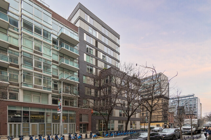 304 Spring St, New York, NY for sale - Building Photo - Image 3 of 6