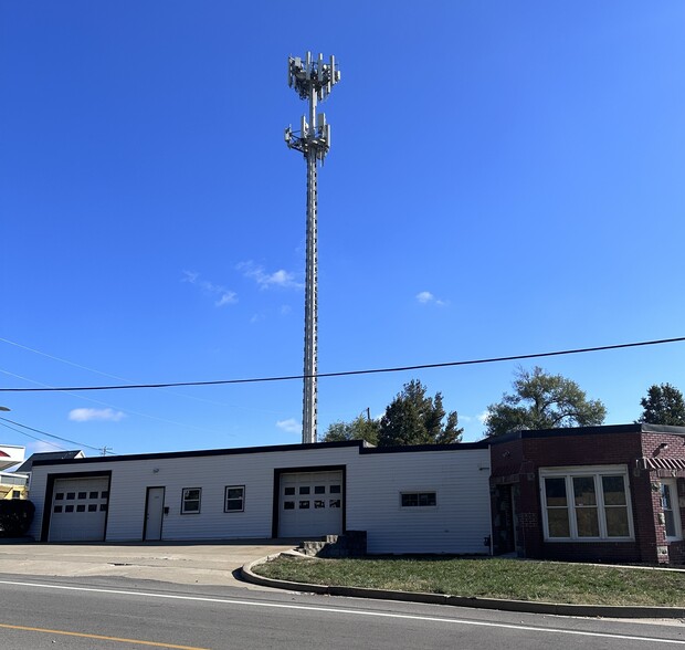 4223-4225 NE Antioch Rd, Kansas City, MO for lease - Building Photo - Image 3 of 6