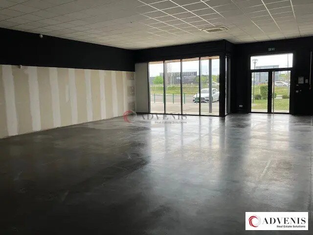 Retail in Biganos for lease - Interior Photo - Image 3 of 7