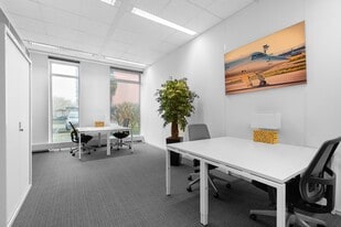 Ellisville Pointe Retial & Office Center - Serviced Office