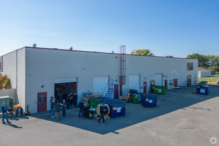 4001A 19 St NE, Calgary, AB for lease - Building Photo - Image 2 of 6