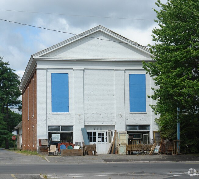 100 N Main St, Muncy, PA 17756