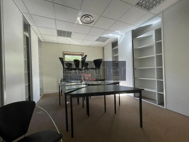 Office in Bruges for lease - Interior Photo - Image 2 of 9