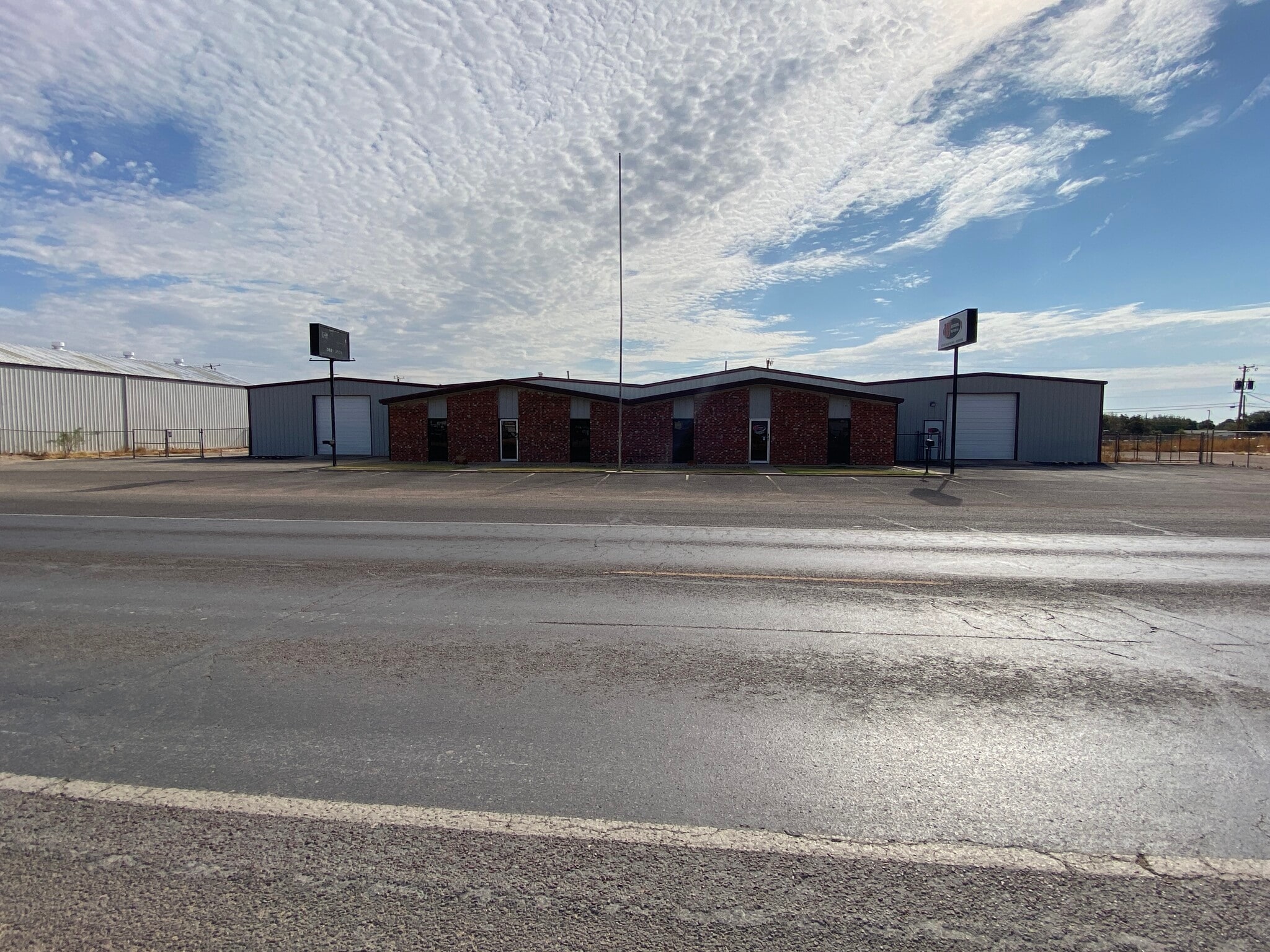 8326 N County Rd W, Odessa, TX for lease Interior Photo- Image 1 of 19