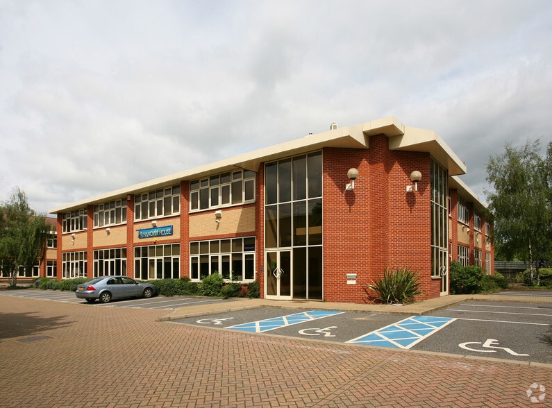 Britannia Rd, Waltham Cross for lease - Building Photo - Image 1 of 2