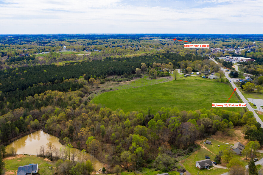 E Main St, Liberty, SC for sale - Building Photo - Image 1 of 1