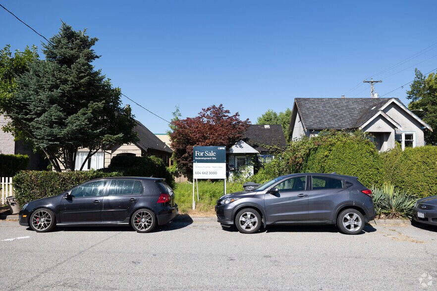 2711 Smith St, Richmond, BC for sale - Building Photo - Image 2 of 2