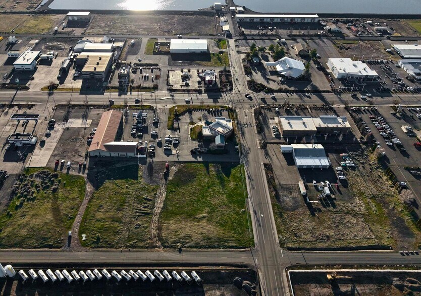 0 Broadmore St, Klamath Falls, OR for sale - Aerial - Image 2 of 6