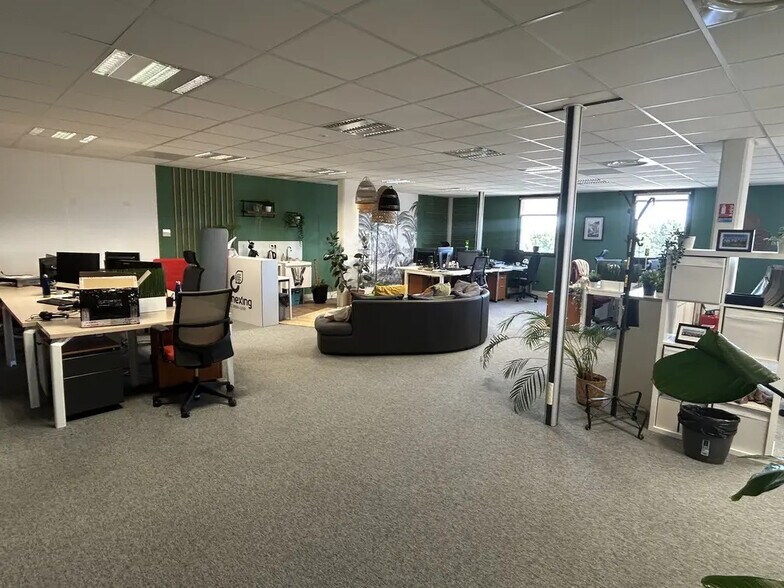 13 Rue De La Rabotière, Saint-Herblain for sale - Building Photo - Image 2 of 6