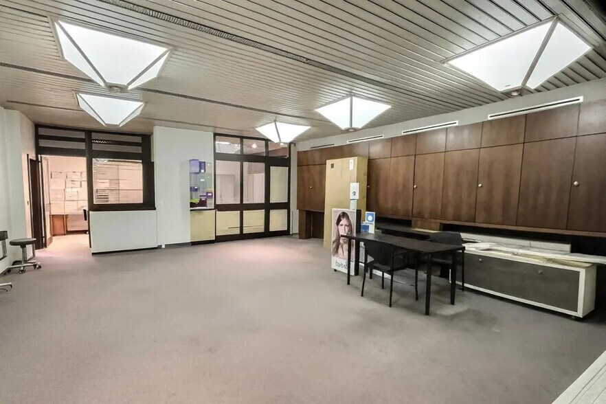 Retail in Sarreguemines for lease - Interior Photo - Image 2 of 3