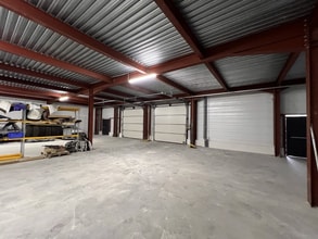 Flex in Marseille for lease Interior Photo- Image 1 of 3