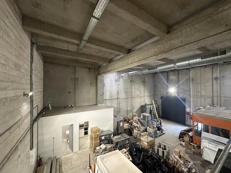 Flex in Évry-Courcouronnes for lease - Building Photo - Image 3 of 12