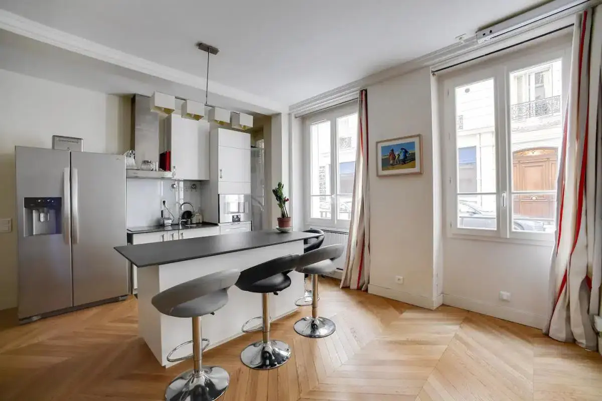 Paris, PAR 75007 -  -  - Interior Photo - Image 1 of 6