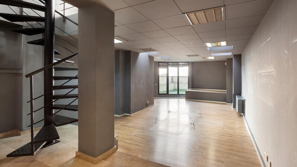 Carrer d'Hercegovina, 19, Barcelona, Barcelona for sale - Interior Photo - Image 1 of 1