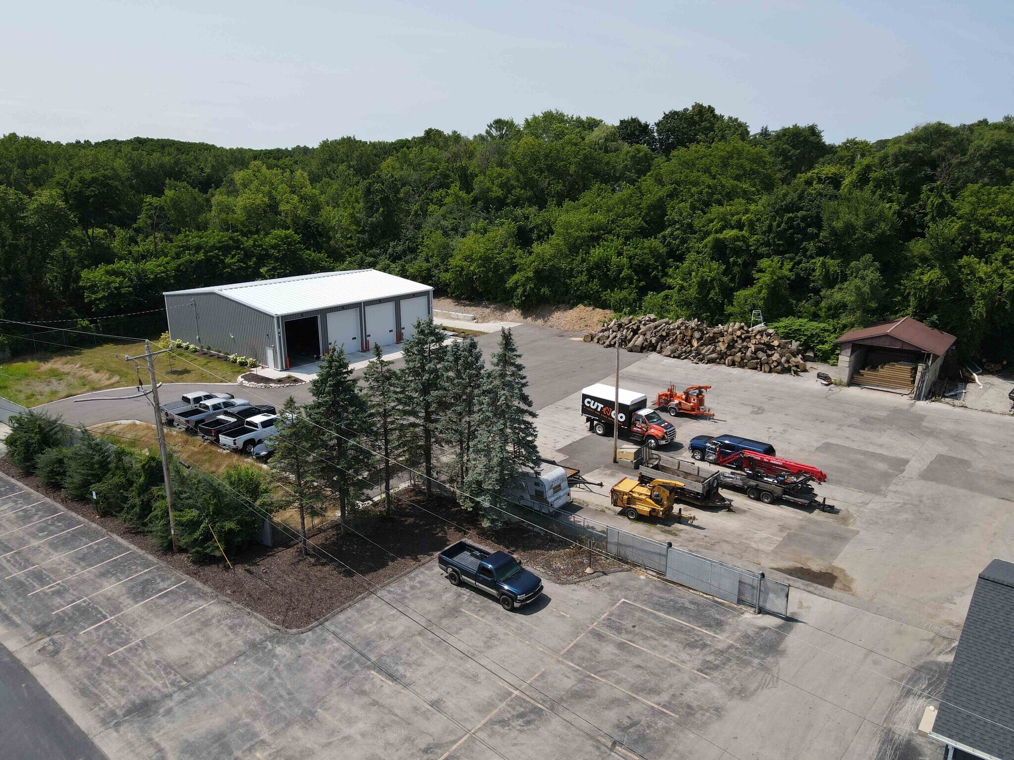 20275 W Good Hope Rd, Lannon, WI for sale Primary Photo- Image 1 of 1