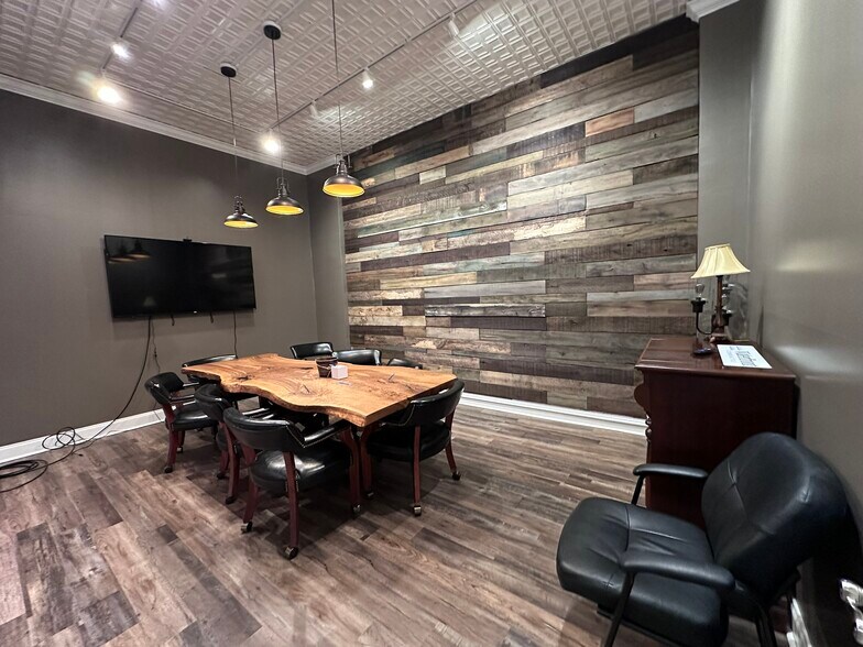 421427 2nd Ave SW, Cullman, AL 35055 Carolyn J Hames Building