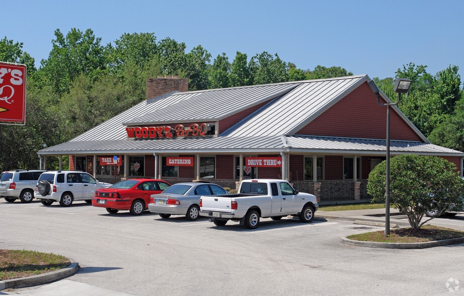 1340 Alafaya Trl, Oviedo, FL for lease - Primary Photo - Image 1 of 9