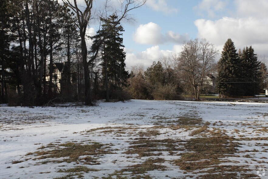 14342 Ironwood Dr, Marne, MI 49435