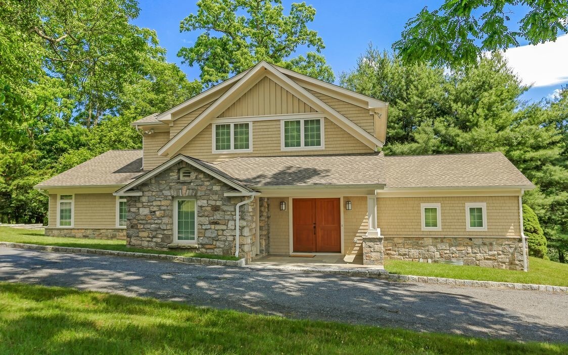 24 Hardscrabble Rd, North Salem, NY 10560 OFFICE & RESIDENTIAL