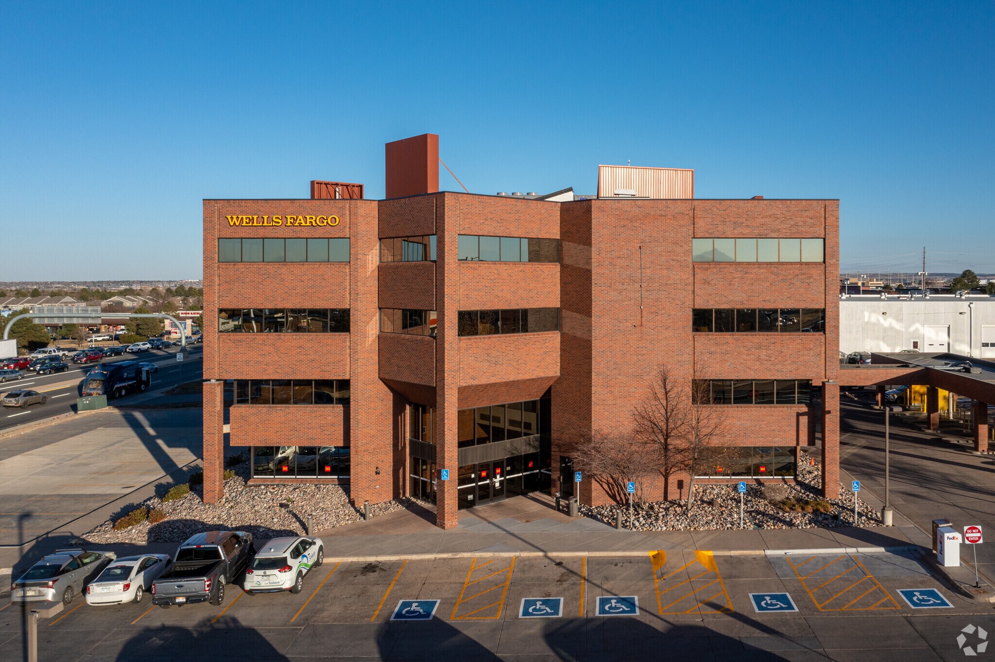 9350 E Arapahoe Rd, Greenwood Village, CO 80112 Wells Fargo Arapahoe