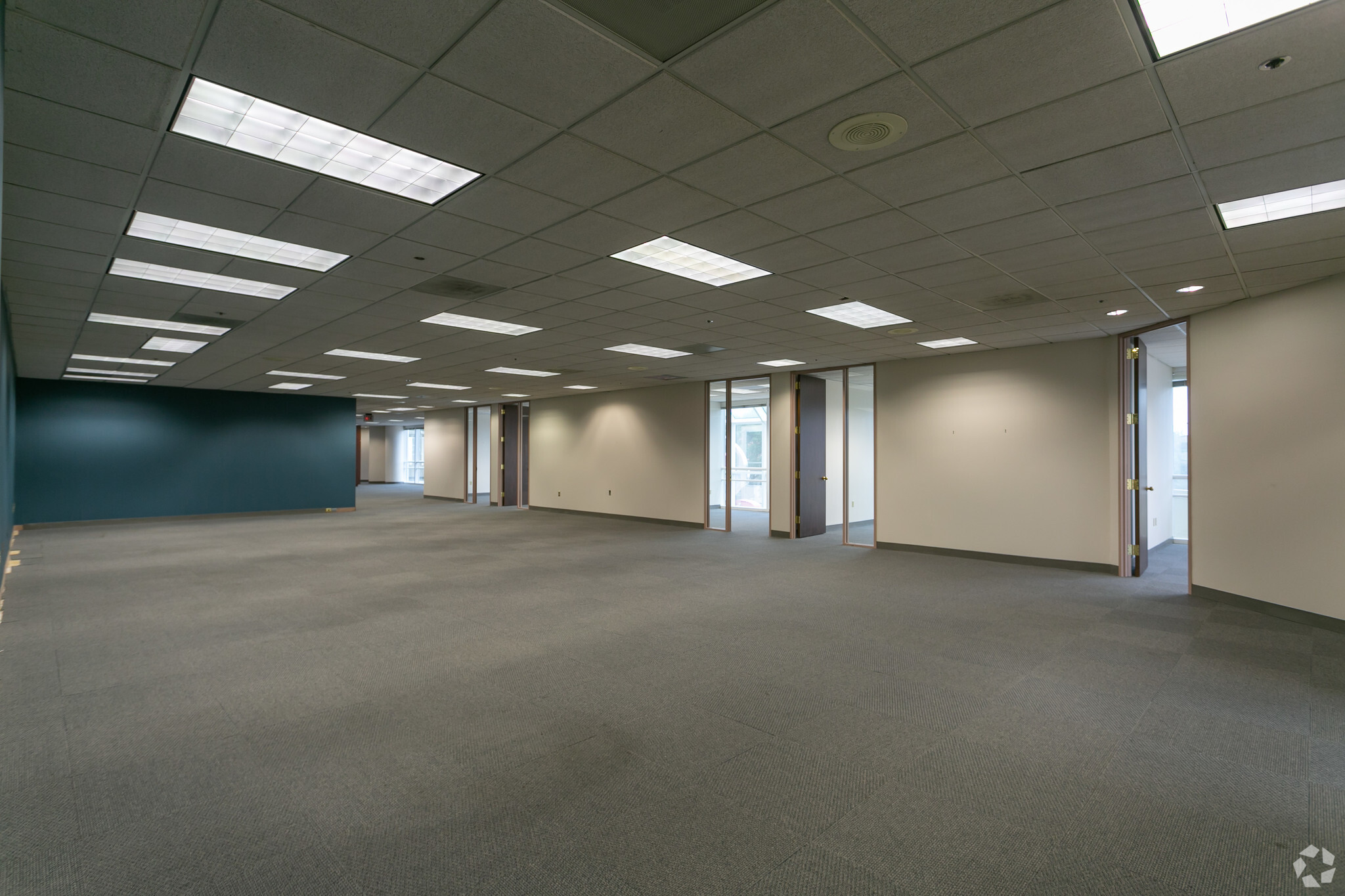 225 Water St, Jacksonville, FL for lease Interior Photo- Image 1 of 2