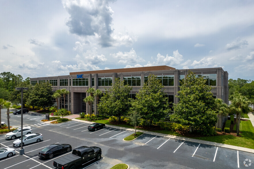 13501 Ingenuity Dr, Orlando, FL for lease - Building Photo - Image 3 of 8