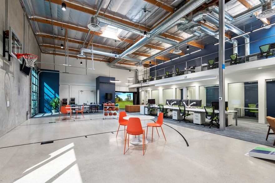 31280 Oak Crest Dr, Westlake Village, CA for lease - Interior Photo - Image 3 of 7