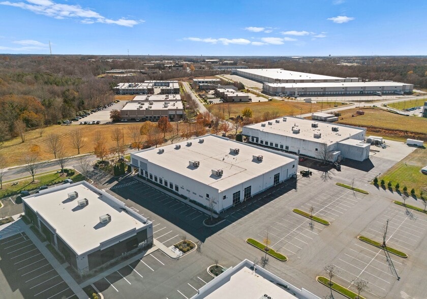116 Exmore Rd, Mooresville, NC for lease - Building Photo - Image 3 of 32