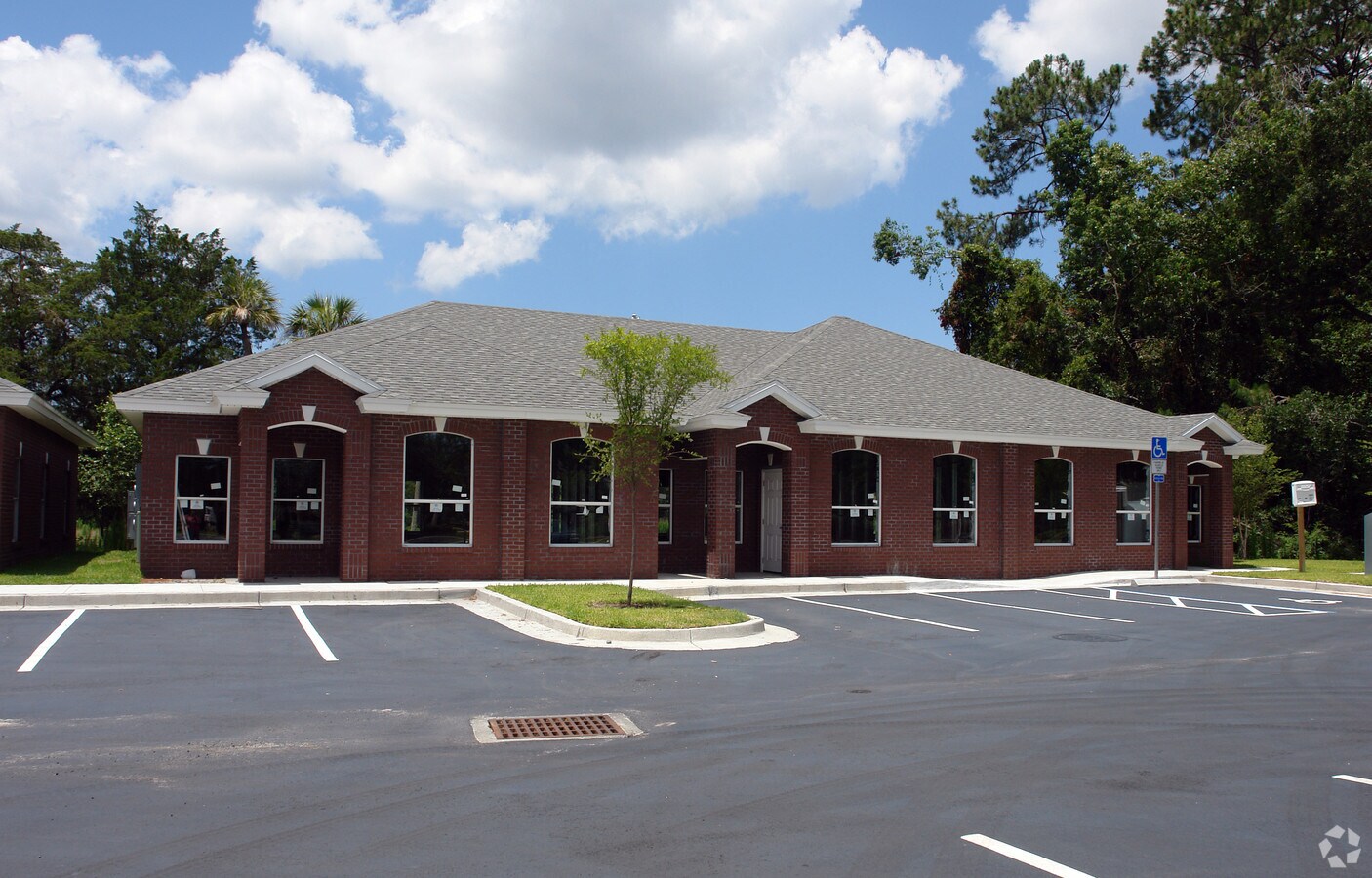 9050 Cypress Green Dr, Jacksonville, FL 32256