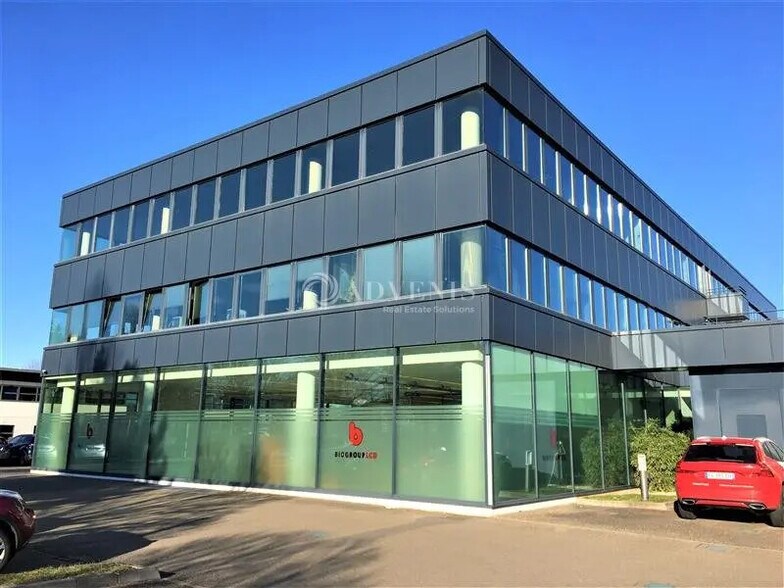 Office in Entzheim for lease - Building Photo - Image 1 of 7