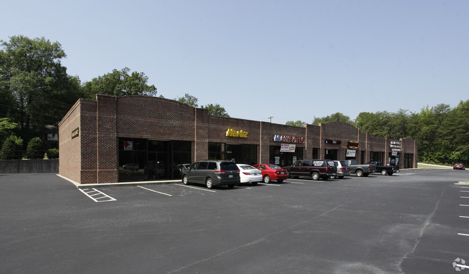 201 W Wade Hampton Blvd, Greer, SC 29650