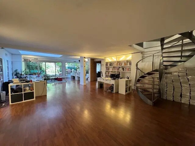 Office in Montrouge for sale - Building Photo - Image 3 of 8