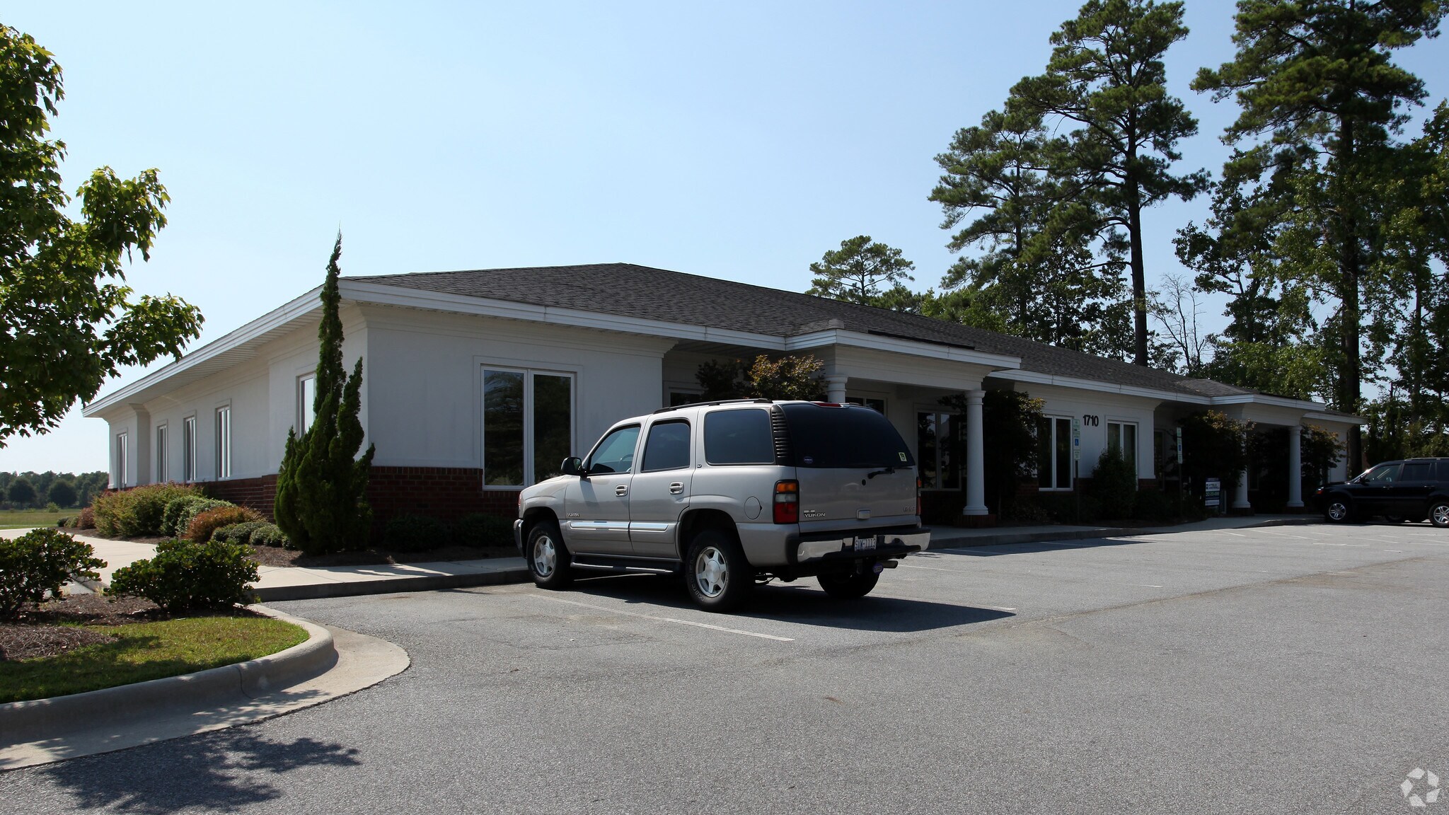 1710 E Arlington Blvd, Greenville, NC for lease Primary Photo- Image 1 of 29