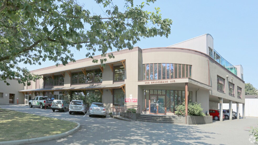 400 Brooksbank Ave, North Vancouver, BC for lease - Building Photo - Image 1 of 7