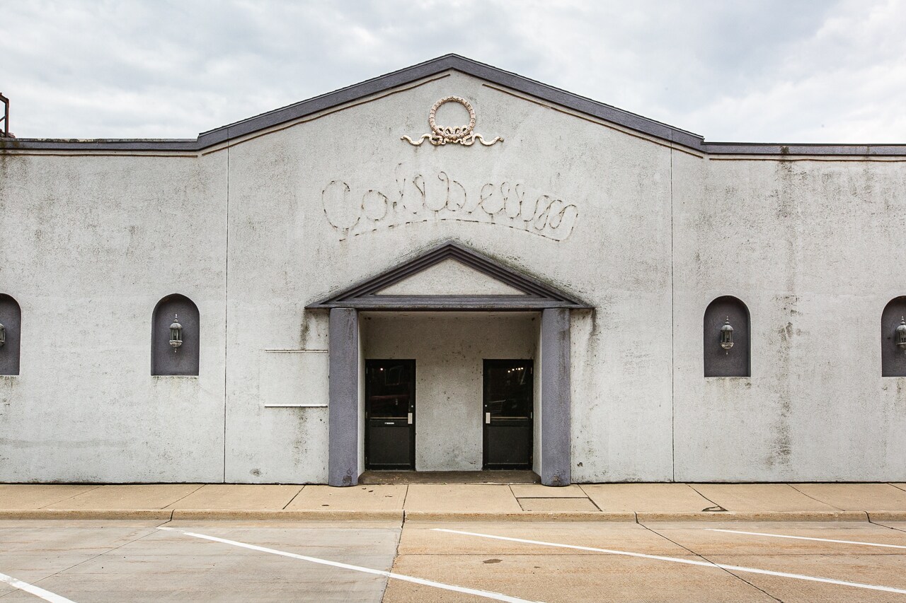 136 Sinsinawa Ave, East Dubuque, IL 61025