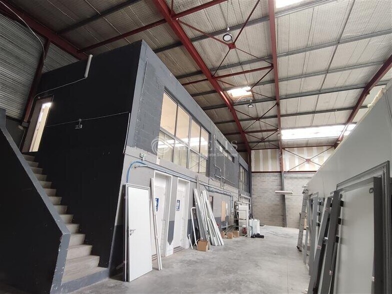 Industrial in Sète for lease - Interior Photo - Image 3 of 5