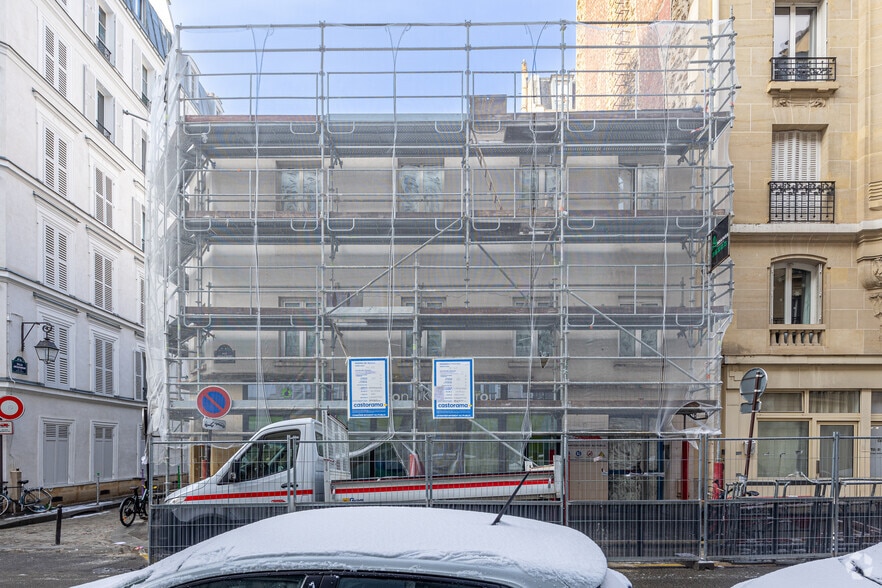 12 Rue Jacquemont, Paris for lease - Primary Photo - Image 1 of 2