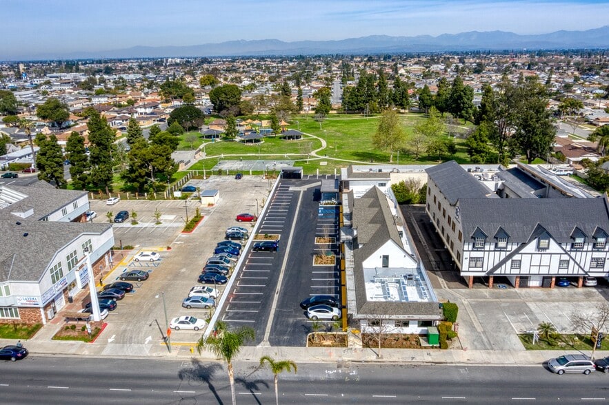 8291-8295 Westminster Blvd, Westminster, CA for lease - Building Photo - Image 2 of 22