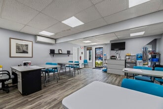 9 Federal Rd, Monroe Township, NJ for sale Interior Photo- Image 2 of 29