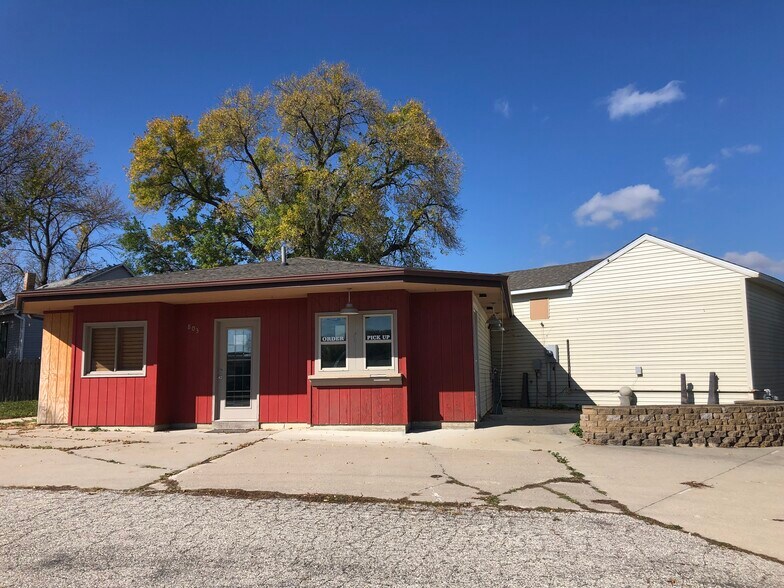 803 N Main St, Algona, IA 50511